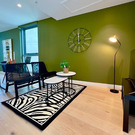1 Brm, Sea View, Newly Renovated, Next To Crown Apartment Мелбърн Екстериор снимка