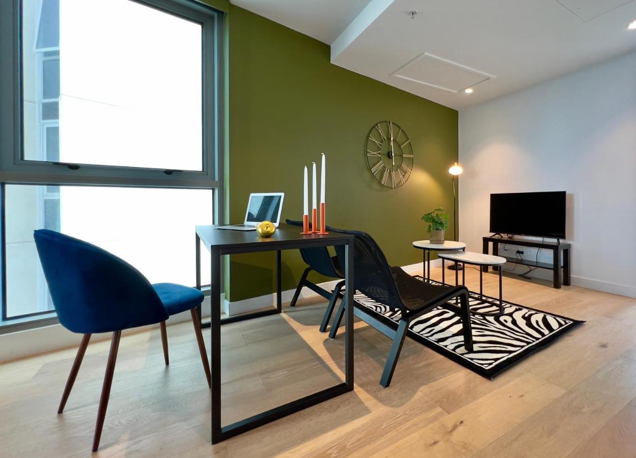 1 Brm, Sea View, Newly Renovated, Next To Crown Apartment Мелбърн Екстериор снимка